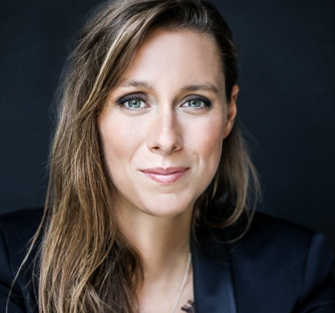 philharmonie's tweet photo. Concert en famille (dès 8 ans) mercredi prochain : Concert'eau 🐢
@OrchestreParis (direction : Lucie Leguay) se met à l’eau, en suivant @Sabine_Quindou 🚛 et sa tortue de mer qui nous dévoilent l’importance vitale de l’eau et des océans : https://t.co/p4q0w8Cf55 https://t.co/dnjCsLdJAy