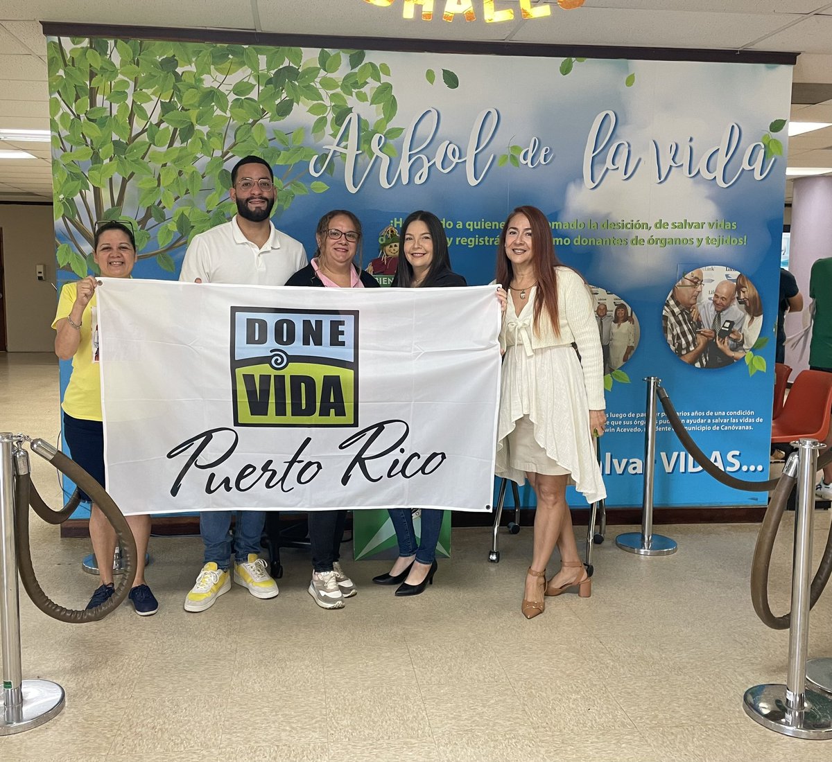llpr_DoneVida's tweet photo. Llegamos al Cesco de Mayagüez para agradecer y celebrar septiembre, Mes de la Apreciación a los #Cescos
Agradecemos a todos sus empleados por colaborar con la misión de salvar vidas a través de la donación.
Recuerda que puedes registrarte como donante @CESCODigitalAPP @DTOP https://t.co/RfujbruVtT