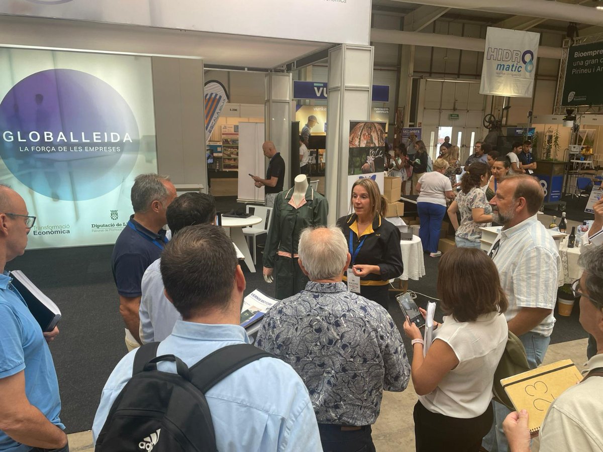 #FiraSantMiquel | L'#emprenedoria del territori a l'estand de #Globalleida 👥🧑‍💻

✅ Impulsem les empreses emergents de la demarcació. Vine a conèixer els seus projectes!

#promocioeconomica #laforçadelesempreses #diputaciolleida