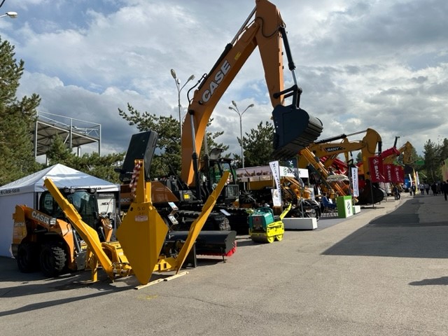 SpectroSci's tweet photo. We attended the 29th Central Asian International Mining Exploration &amp; Mining Exhibition in Almaty, Kazakhstan, with our partner DistriTech. We saw the latest mining technologies and showcased our MiniLab and FieldLab solutions. 
#mining #exploration #technology #innovation https://t.co/qQALAu8AHF