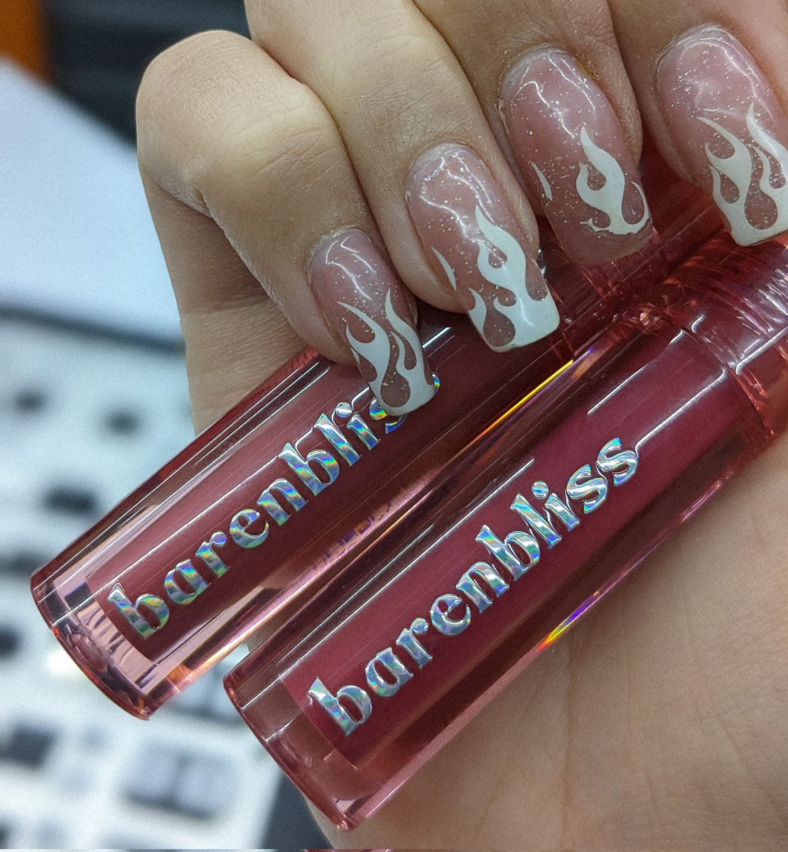 djalice1075's tweet photo. Don't let anyone dull your sparkle - or your lip tint! 💋✨

Bare is bliss with this all-natural peach flavored tint that keeps your lips nourished, vibrant &amp; glossy for up to 24 hours! Add a pop of color &amp; a touch of sweetness to your day with @barenbliss_ph Peach Makes Perfect! https://t.co/iZbz1FmKFT