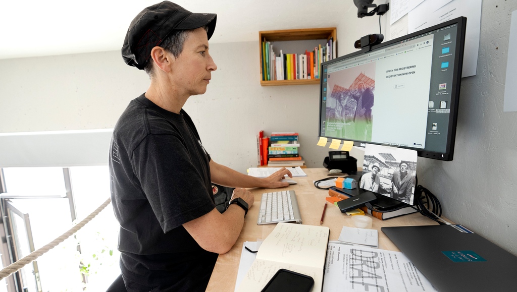 Research portrait: Discover the story behind a failed fountain that sparked intriguing conversations about the afterlife of art.  
tinyurl.se/7WW
#contemporaryart
<a href="/goteborgsuni/">Göteborgs universitet / University of Gothenburg</a>