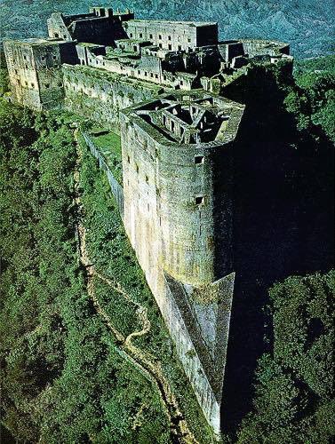 mbduvalier's tweet photo. Haïti 🇭🇹 chérie ❤️ On shabitue à tout! À être fort... À être seul...
Et à être fort tout seul 🇭🇹💪
Bonjour à vous tous 🌹
📸 #CitadelleLaferriere
#AyitiPeupla #Haiti  💙 https://t.co/GZMmVTdiIy