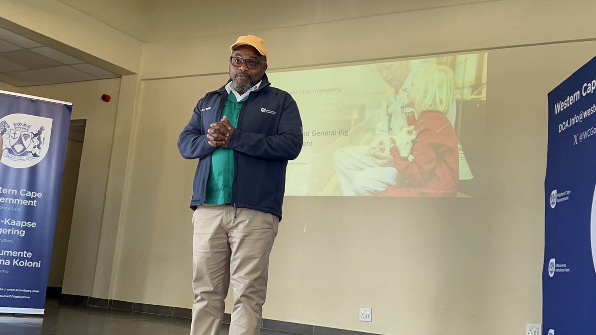 WCGovAgri's tweet photo. Did you know that in 2020, the Western Cape accounted for 11% of pig production in the country?
It is critical to keep our pig producers equipped with the necessary information to ensure quality pig production.
Today, the WCDoA hosted a Pig Farmers & ASF Day.
#WCVetsWeek https://t.co/wUw1UnbkQu