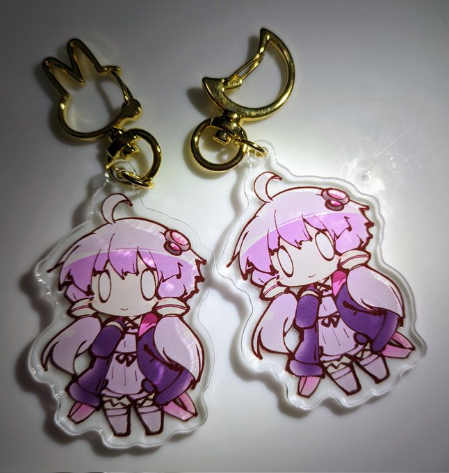 ゆかりさん1個だけ
製造ミスで留具のナスカンが
月になってるの笑っちゃった 