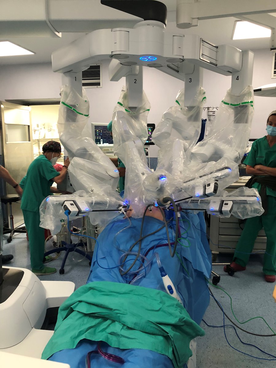 GVADrPeset's tweet photo. 🏥🤖El Hospital Doctor Peset realiza su primera cirugía robótica asistida con el sistema quirúrgico da Vinci.

💶El equipo ha supuesto una inversión de 2.178.000 € y se utilizará en las especialidades de Urología, Cirugía General y Ginecología.

🔗https://t.co/IhZn73EDMt https://t.co/qhZFK7kF5M