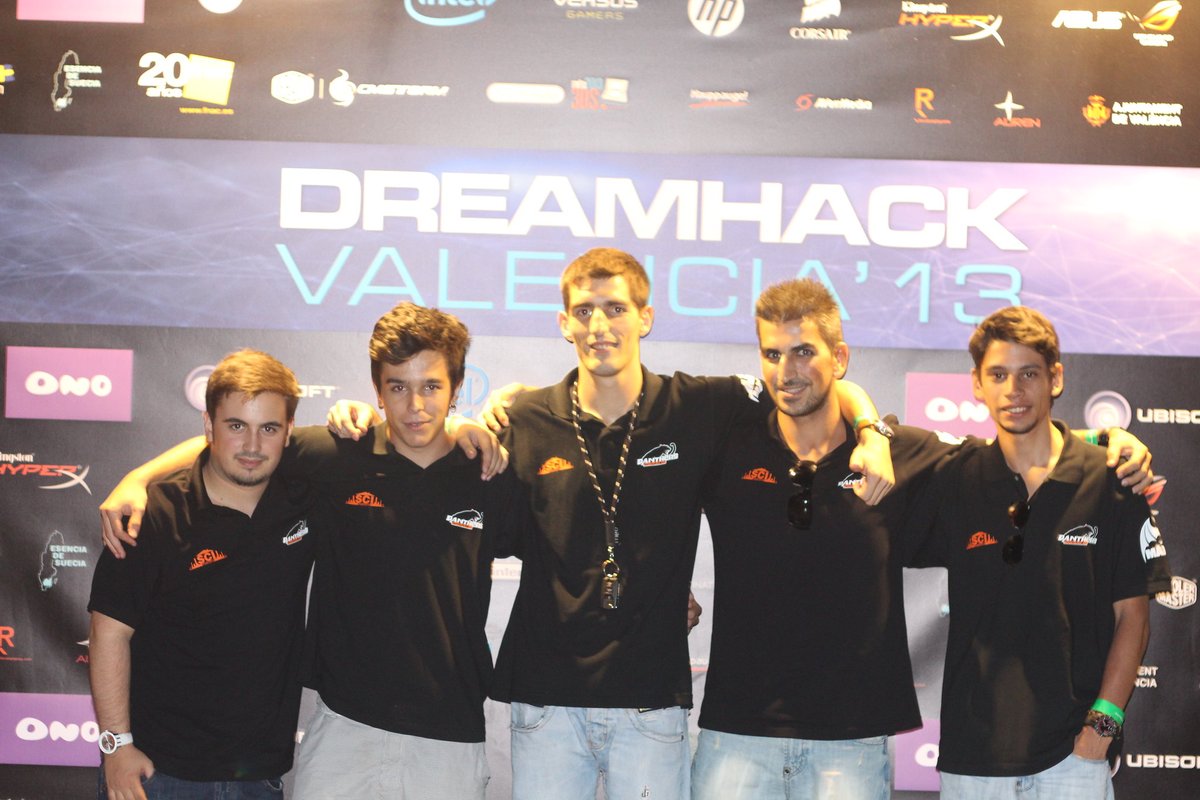 Started and build our project around CS:GO, we had tremendous battles and challenges throughout our journey, and we want to thank everyone who walked and shared this path with us🙏