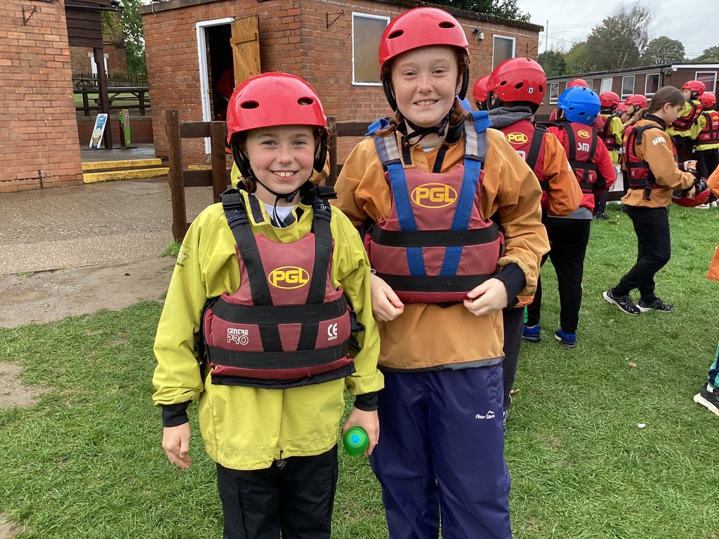 whcps's tweet photo. Canoeing fun! 🛶 #WHCYear6 #Boreatton https://t.co/i4vAiMi7o7