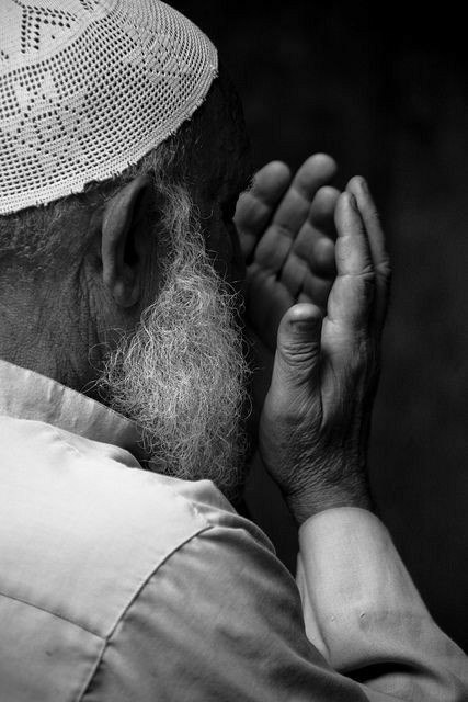Alqalb_mn's tweet photo. ❍ 
#الاختلاط_محرم_شرعا 
-

لا تَتردد مطلقاً في الرجوع إلىَ الله حتى
 إن كثرت ذُنوبك ..

فَالذي سَترك وأنت تَحت سقف المَعصيه .. 
لَن يخذلك وأنت تَحت جَناح التوبه ..

-
#امنعو_العمل_المسي_للسعوديين #الضمان_الاجتماعي_المطور #فاجعة_الحمدانية #جايبة_العيد https://t.co/ihBLuJejD2