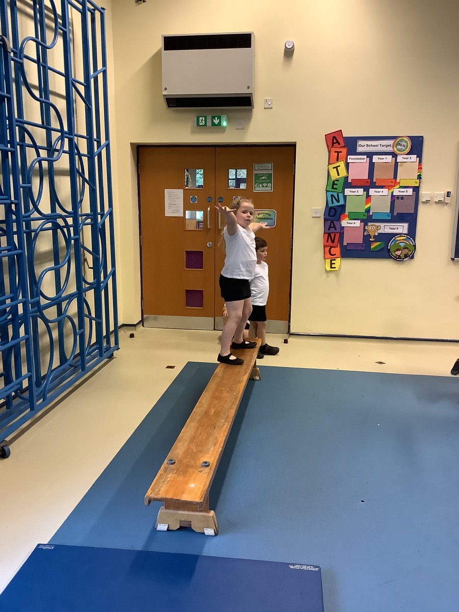 murdishawwest's tweet image. Year 1 practising some great shapes and jumps in PE today! 🏃‍♂️🏃‍♀️#mwcpsport