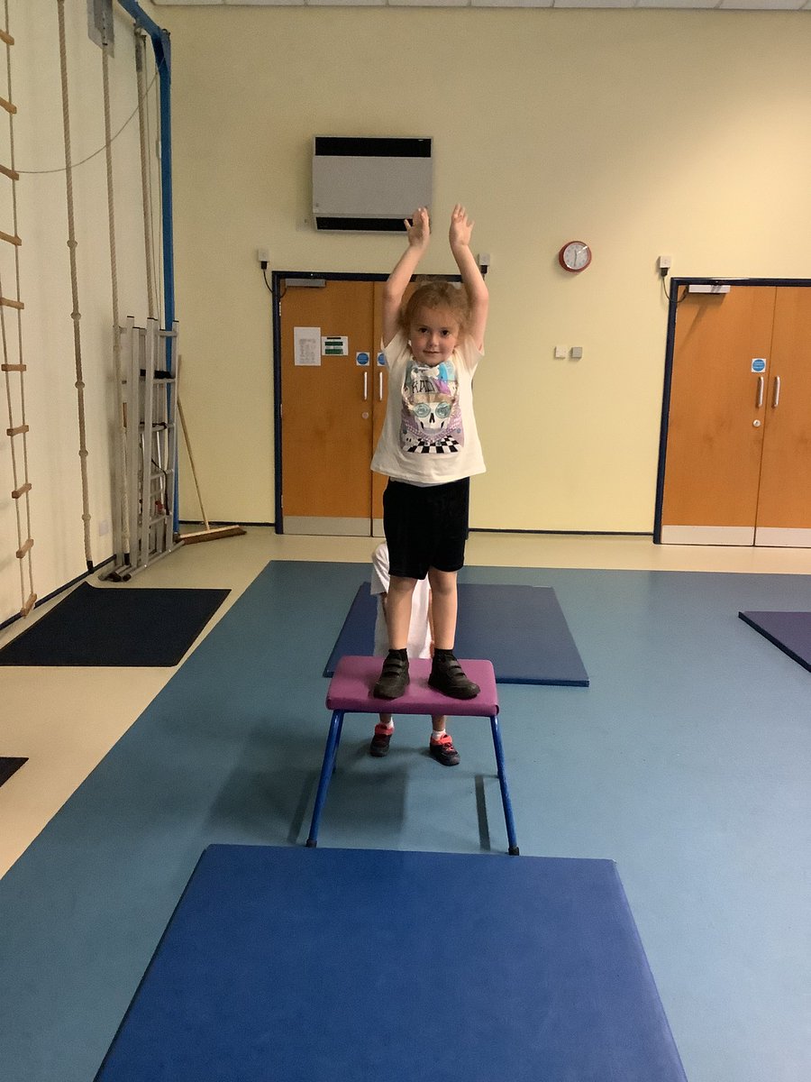 murdishawwest's tweet image. Year 1 practising some great shapes and jumps in PE today! 🏃‍♂️🏃‍♀️#mwcpsport