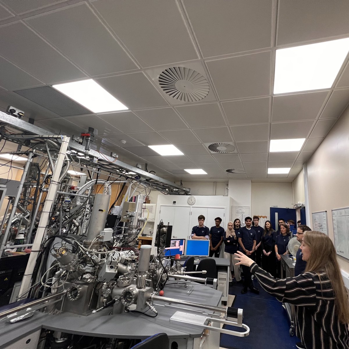 ShellyStem's tweet photo. @CDT_ACM PhD induction day @ImpMaterials today! Thanks to the wonderful facility managers 🙌🔬🤩 @UKRI_News @imperialcollege https://t.co/DQqLaGVj9G