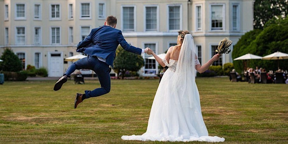 Burnham Beeches Hotel  Wedding Open Day 0n 8 Oct is the ideal opportunity to explore this stunning countryside venue. Meet suppliers like florists, singers, cake makers or photographers. 
eventbrite.com/e/burnham-beec…
#weddingopenday  #weddingvenue
<a href="/MeetBeyondLDN/">MEET Beyond London</a> <a href="/meetingsclub/">meetingsclub</a>