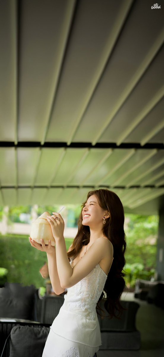 Zhao Lusi Graphic tweet media