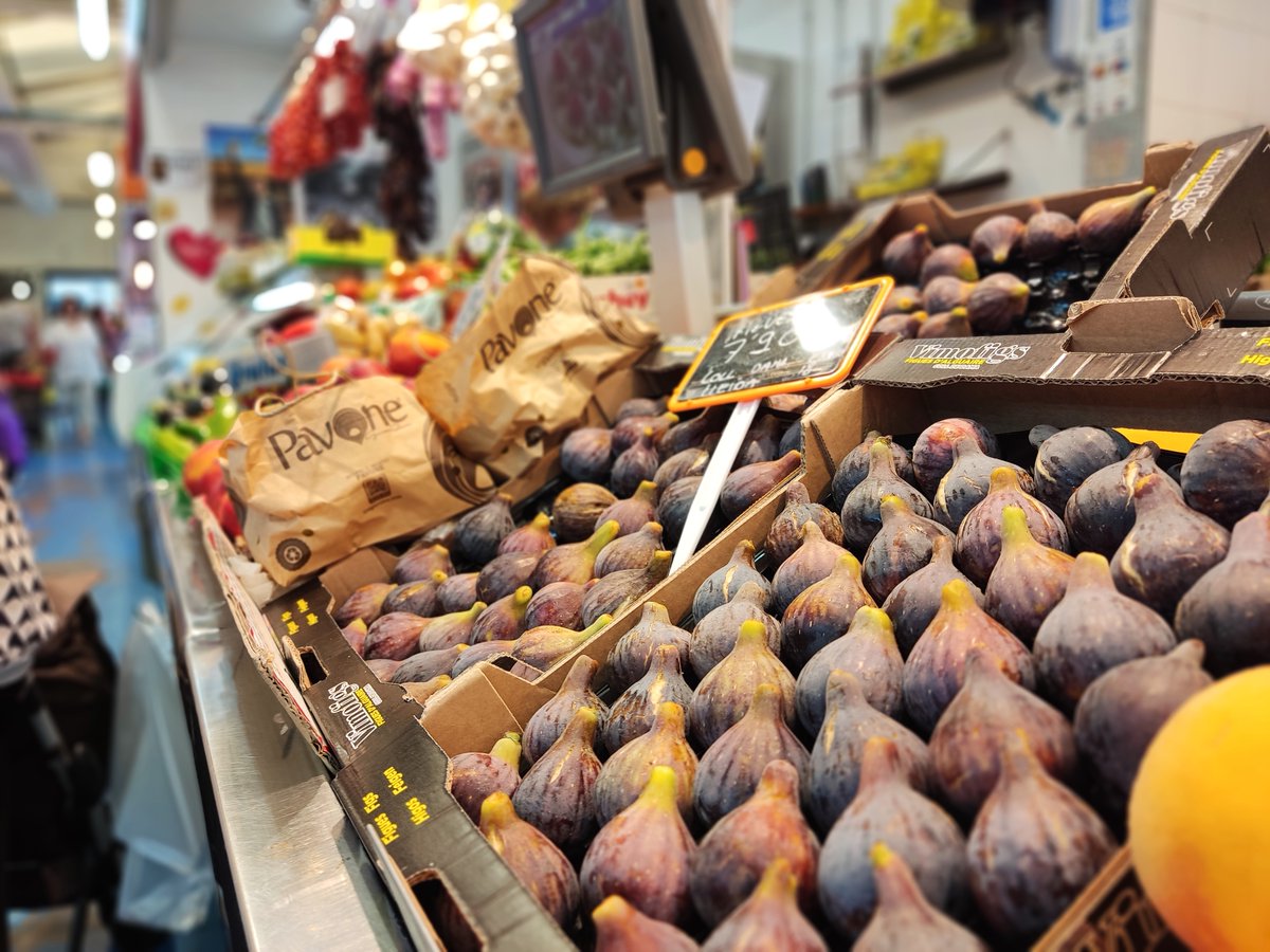 ComercBDN's tweet image. Època de #figues! 🍐🫐

Una delícia de la tardor 😋

I els nostres #mercats municipals les tenen al punt i de #proximitat, igual que la resta de productes 👌

Compra aliments de qualitat a #Badalona!
📍#Maignon
📍#Torner
📍#LaSalut
📍#SantRoc
📍#Llefià
📍#MoreraPomar

#ComerçBDN