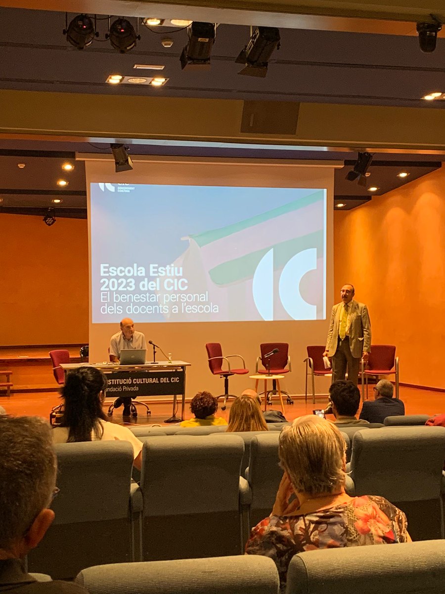 Avui som a la seu del <a href="/CIC_BTX/">CIC batxillerats</a> participant en la 12a Trobada de centres innovadors de Catalunya organitzada per la Xarxa Educativa DIM-Edu. Parlem d'#IA generativa, experiències #STEAM i formació del professorat. #MaristesInnova #MXI