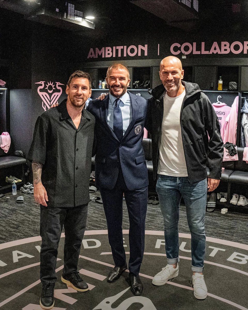 ActuFoot_'s tweet photo. Messi 🇦🇷 x Beckham 🏴󠁧󠁢󠁥󠁮󠁧󠁿 x Zidane 🇫🇷 🤩❤️ https://t.co/cOLr6aFEJL