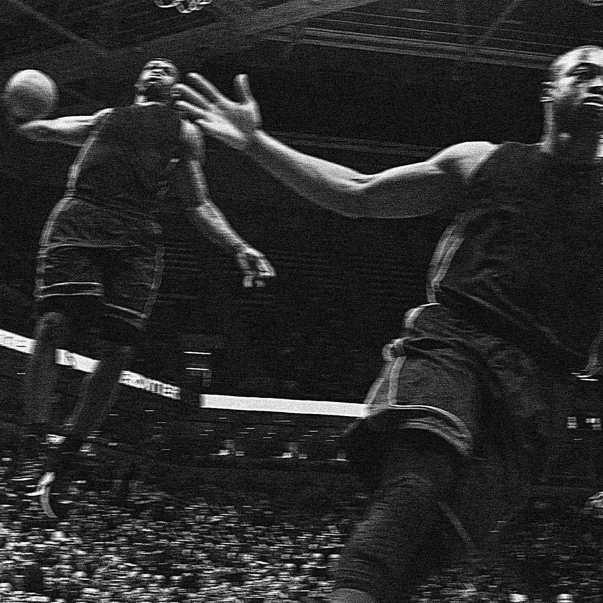 abalorio_'s tweet image. 🚨Esta noche a las 00:00 en todas las plataformas digitales🚨:
 ALLEYOOP con @AlvoLorem