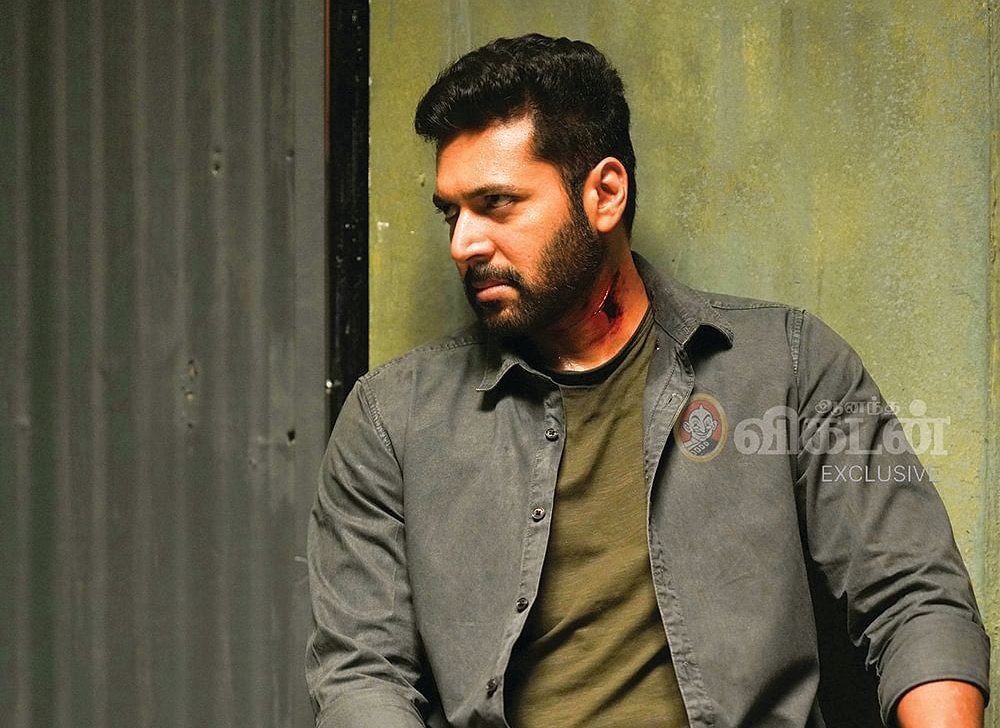 #Iraivan - Good surprise in theInterval block and liked the 2nd half👌 @actor_jayamravi's screen presence and performance was superb👏🔥 Apt casting for Villain role🤝