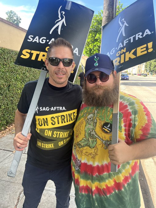 For a better future we strike. SAG-AFTRA https://t.co/roslF4gdrw<a href="/tag/bemyvalentine"class="tags"><span>#bemyvalentine</span></a>