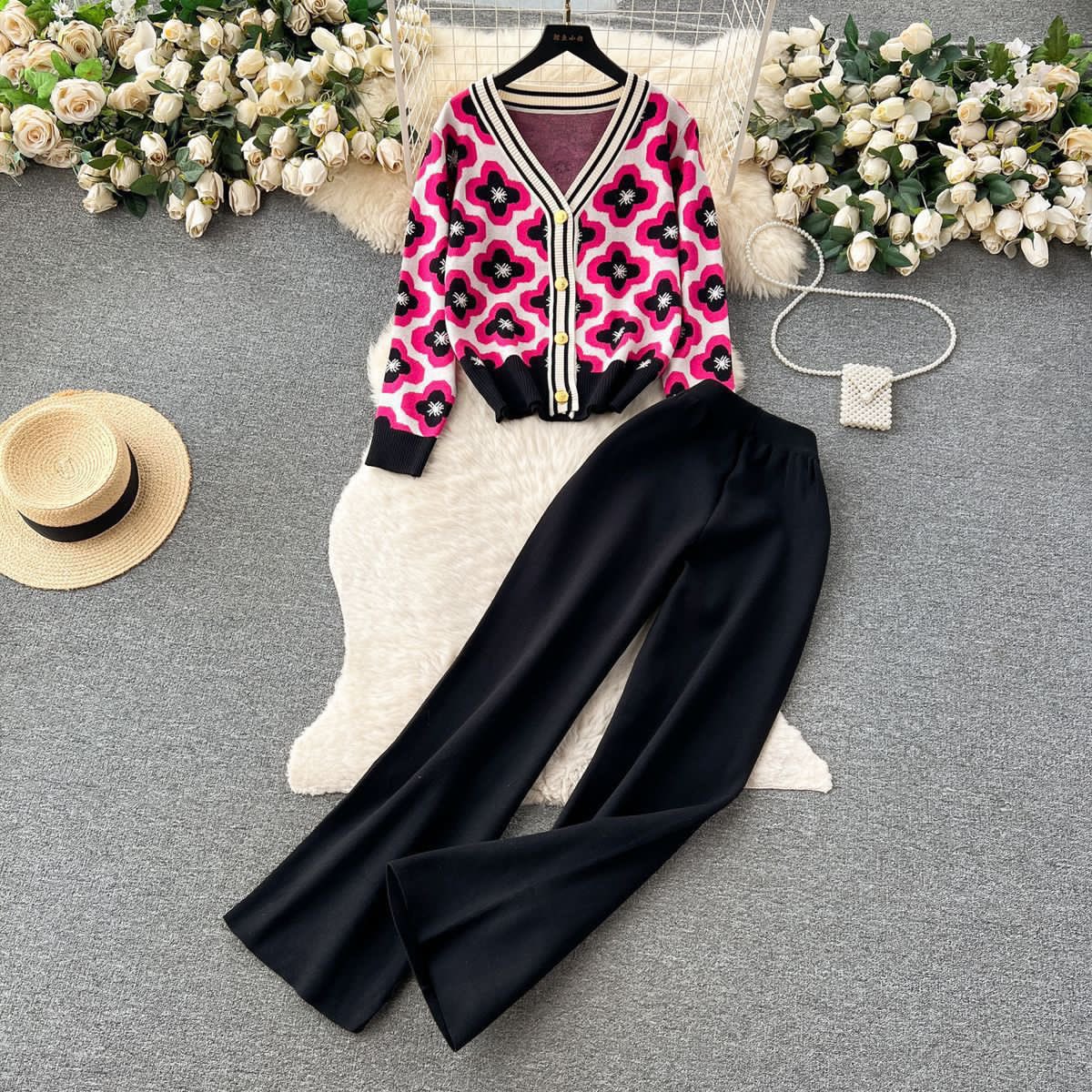 yetubs's tweet photo. New in luxury sweat set✨
One size fits 8-16
Price: 25,000 naira 
@Jomilojju https://t.co/gXuPzmNgPy