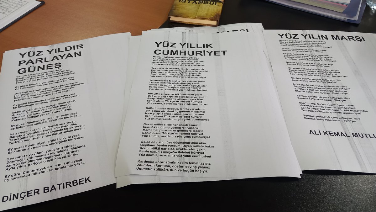 29 Ekim için şiir bulmaya çalışırken bu yıl Cumhuriyetimizin 100. yıl dönümü sebebiyle yapılan şiir yarışması geldi aklıma, tüm gece hepsini okudum inanılmaz güzel şiirler var arasında... #29EkimCumhuriyetBayramı #TürkiyeYüzyılı
