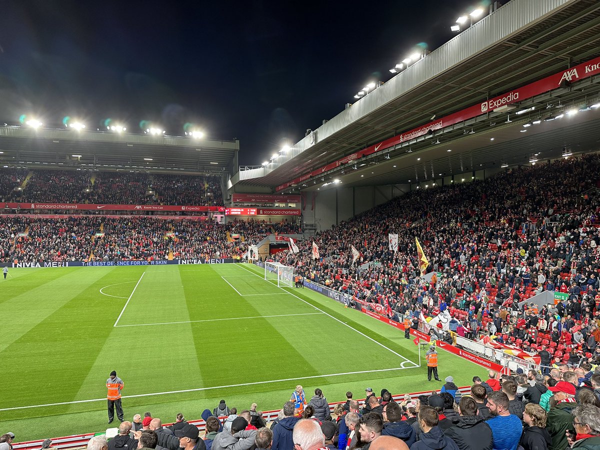 Jonnywilstrop's tweet photo. Got over 30 people from my village and surrounding areas and had a class night at Anfield last night ๐ด๐#LFC #LFCLEI #Anfield #YNWA https://t.co/x7fPCJmKHe