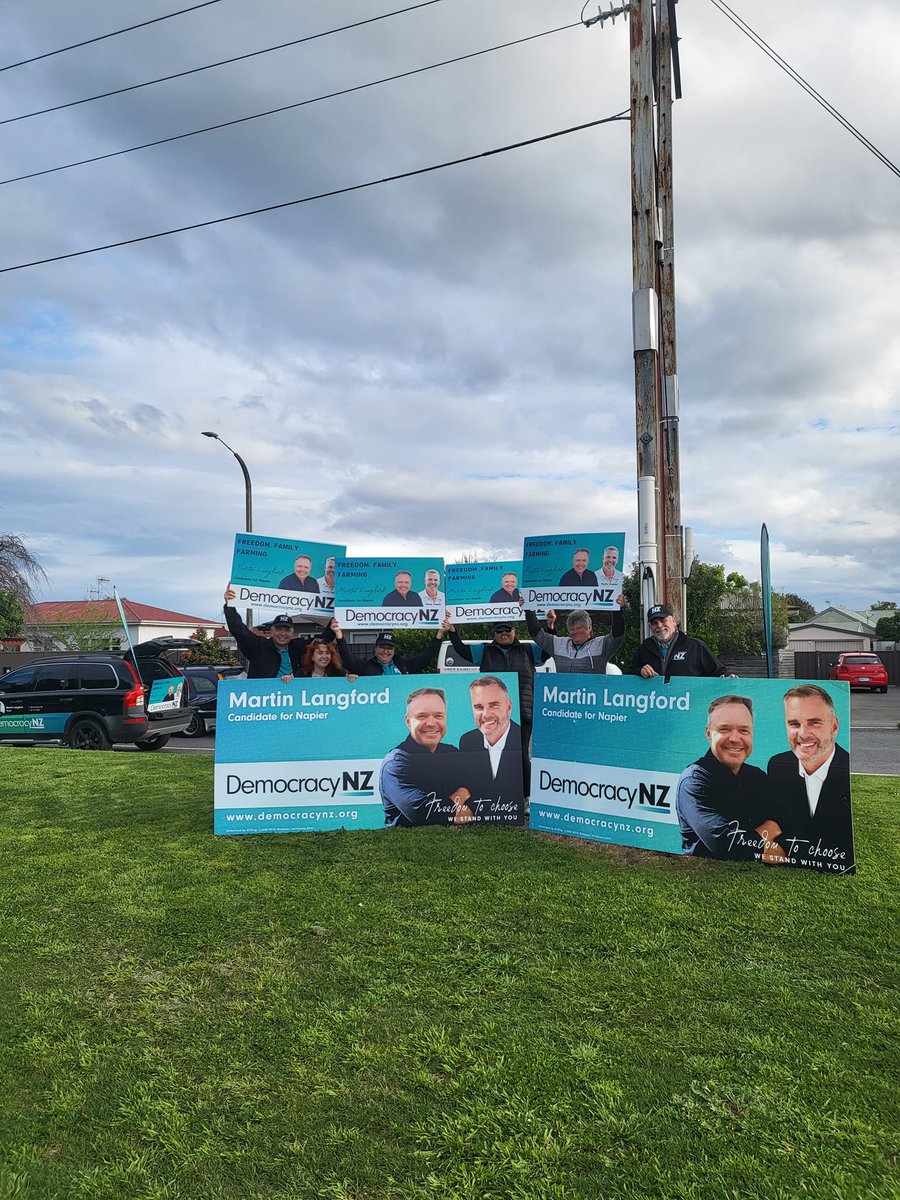 Martin_DNZ's tweet photo. To see what I've been up to this week, check out my post recent Facebook post
https://t.co/vUDZ88Z33s https://t.co/vhGqj4tePp