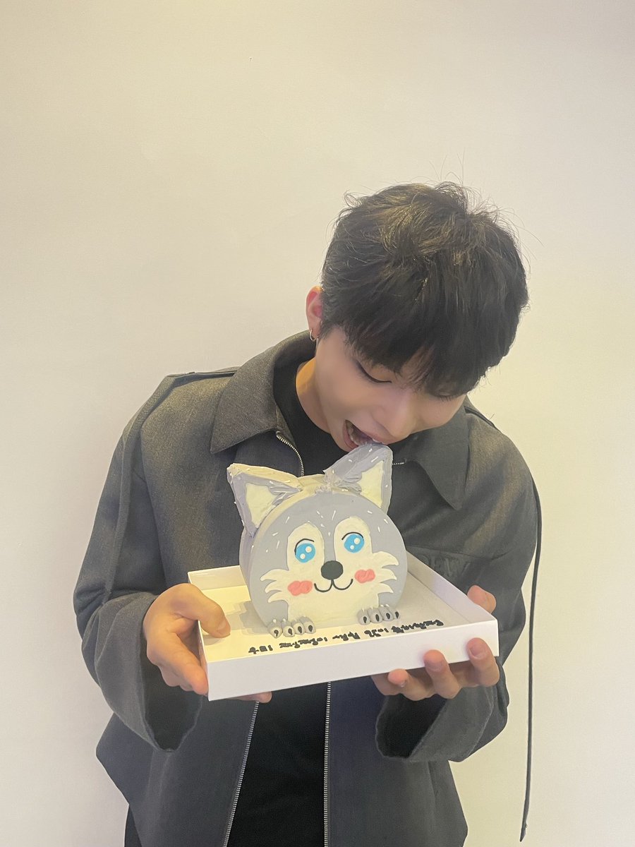 jwooo928's tweet photo. 歯見せて笑ってる可愛い可愛い可愛い世界一可愛い幸せでいてずっと笑ってて https://t.co/FIDiUchcnH