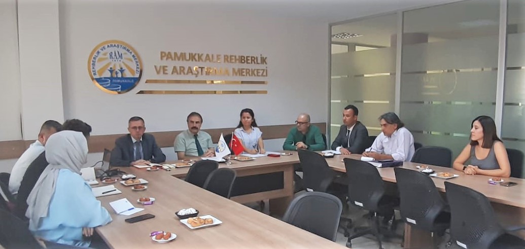 Müdürlüğümüz İl Psikososyal Koruma Önleme ve Krize Müdahale Ekibi toplantısı Pamukkale RAM'da gerçekleştirildi.

<a href="/tcmeb/">Millî Eğitim Bakanlığı</a> <a href="/emre_caliskan/">Emre Çalışkan</a>