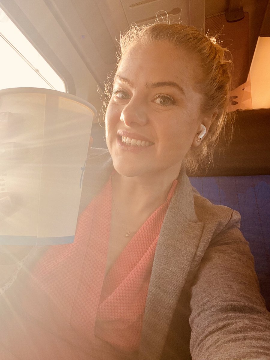 Vera E. Heininga 🤸♀️🇨🇭 (@veraheininga) on Twitter photo On my way to the #UNLimited2023 festival to talk about the 200 million investment in the Dutch scientific research and university education (#sectorplannen) and hoping to meet the man who made it all possible - prof <a href="/RHDijkgraaf/">Robbert Dijkgraaf</a>, our Minister of Education, Culture and Science ☀️ On my way to the #UNLimited2023 festival to talk about the 200 million investment in the Dutch scientific research and university education (#sectorplannen) and hoping to meet the man who made it all possible - prof <a href="/RHDijkgraaf/">Robbert Dijkgraaf</a>, our Minister of Education, Culture and Science ☀️
