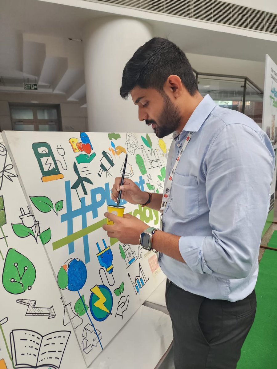 Mr Parveen Yadav, MD- #Alektrify, attended the Global Sustainability Alliance SDG Summit 2023 and praticipated the Planet Buddy activity which is coming up at Dr Ambedkar International Centre, New Delhi.

#GSA #SDG #GSASDG2023 #SDG2023 #planetbuddy #alektrify