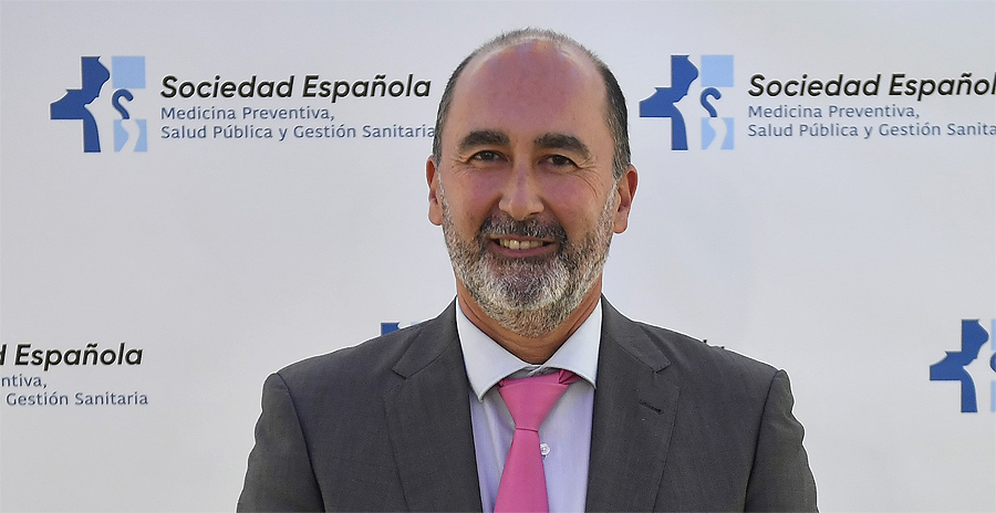 farmacosalud's tweet photo. Dr. García de la Vega (presidente de #SEMPSPGS): a pesar de que la pandemia de COVID-19 “ha puesto el foco en los especialistas en #MedicinaPreventiva y #SaludPública, aún sigue sin exigirse nuestra especialidad a médicos que trabajan en Salud Pública” https://t.co/J3QK31sEUT https://t.co/qZrKQbZCgX