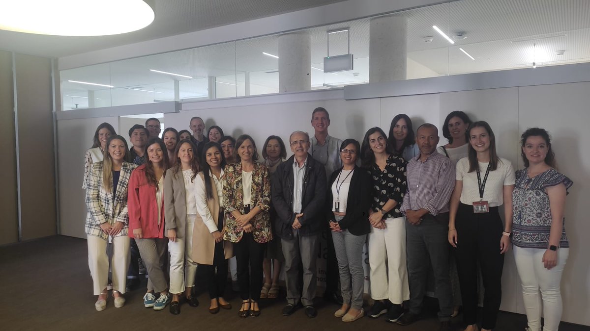 edupsicoUNAV's tweet photo. Ayer organizamos un encuentro con nuestros futuros doctores para que puedan conocerse y compartir buenas prácticas. 

¿Te gusta el mundo investigador? 👉 Echa un vistazo a nuestro programa de Doctorado en #Educación y #Psicología.

🌐 https://t.co/V5ceRB7HHc https://t.co/foucd67rcO