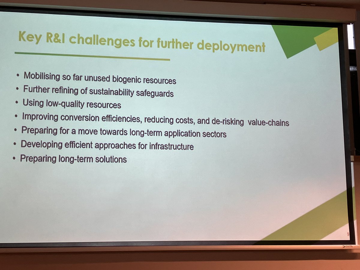 Dina Bacovsky tweet media