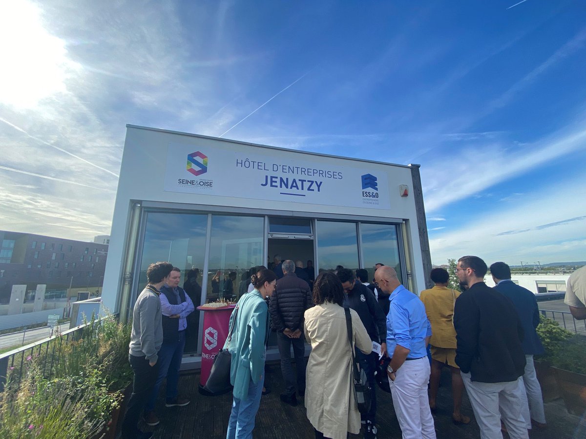 guillaumecairou's tweet image. #innovation | J&apos;ai eu le plaisir d&apos;assister à l&apos;inauguration de #PiCube, un tout nouvel incubateur de projets d&apos;entreprise situé à @MairieAcheres et opéré par @join_wacano de @CCI_Paris_IdF 🚀

Les #Yvelines sont un territoire propice à l&apos;investissement d’avenir et à…