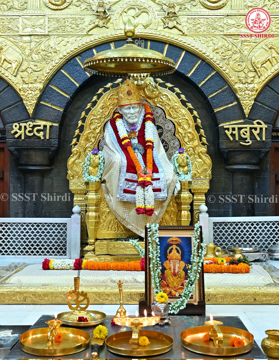 SSSTShirdi's tweet photo. *!! ॐ साई राम !!*
*श्री साईबाबा संस्थान विश्वस्त व्यवस्था,शिर्डी*
*!! ॐ Sai Ram !!*
*Shri Saibaba Sansthan Trust, Shirdi*
≈≈≈≈≈≈≈≈≈≈≈
*आरती :-माध्यान्ह आरती*
*गुरुवार २८ सप्टेंबर २०२३*     
*Aarti :-Madhyan Aarti*
*Thursday 28 September 2023* https://t.co/FCRh3BAoIq