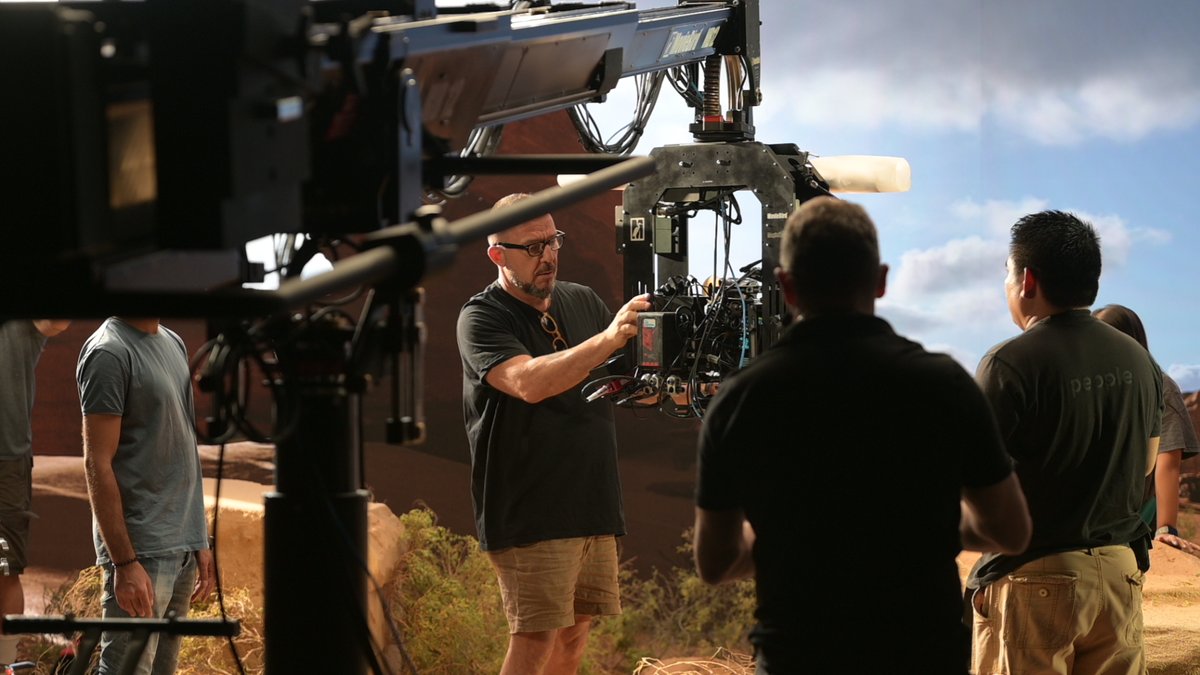 pixojam's tweet image. Behind The Scenes in @pixojam #VirtualProduction.

Using #LEDvolume , #UnrealEngine , #trackingsystem , #Blender, etc. To create realistic/unrealistic scenes for all creative #filmmakers to make their dreams come true.
#virtualproductiondubai #xrstudio #Dubai 
#mosys
#moviebird