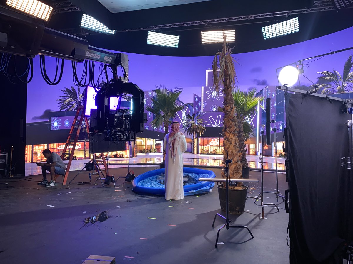pixojam's tweet image. Behind The Scenes in @pixojam #VirtualProduction.

Using #LEDvolume , #UnrealEngine , #trackingsystem , #Blender, etc. To create realistic/unrealistic scenes for all creative #filmmakers to make their dreams come true.
#virtualproductiondubai #xrstudio #Dubai 
#mosys
#moviebird