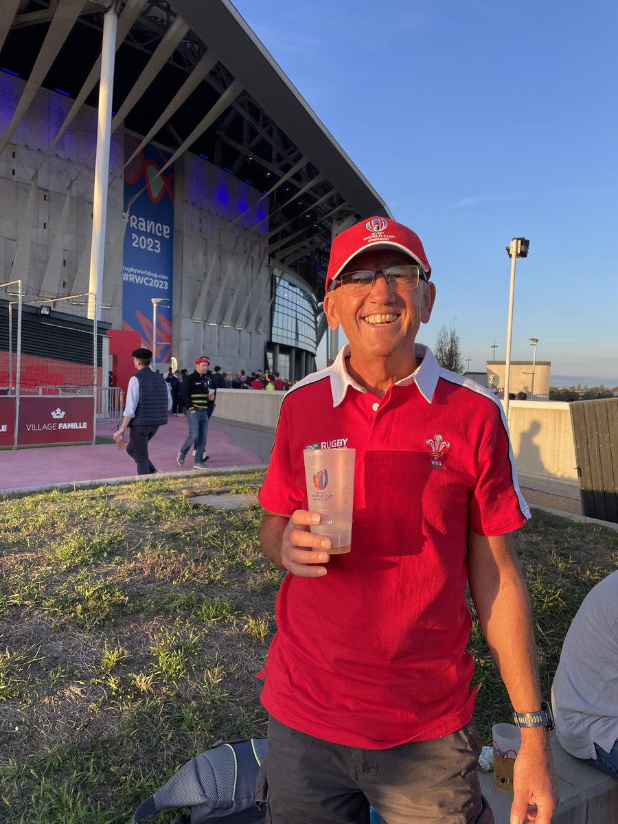 wrightysmithy's tweet photo. Big match day #WALVAUS. Great seats again and an unexpected big win. 🏴󠁧󠁢󠁷󠁬󠁳󠁿 https://t.co/Bn4P451XVG