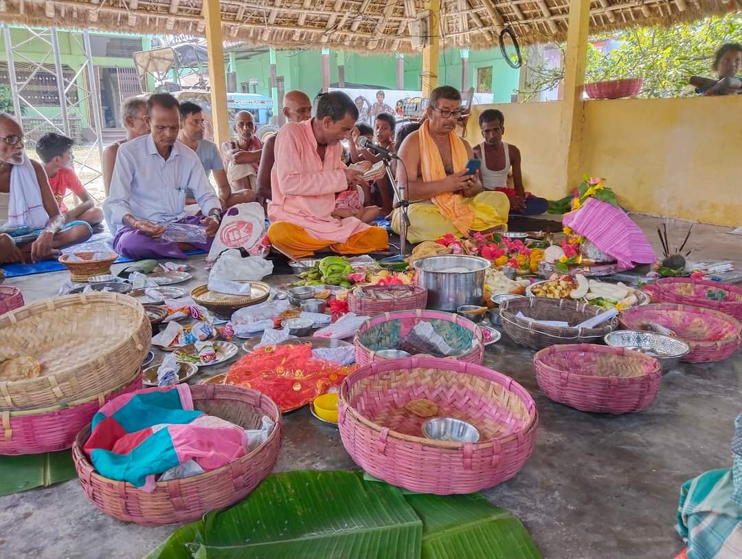 अनंत चतुर्दशी की शुभकामनाएं एवं बधाई । 
अनंत सागर महासमुद्रेमग्नान्समभ्युद्धर वासुदेव। अनंत रूपे विनियोजितात्माह्यनन्त रूपाय नमोनमस्ते  
कि मथइ छी?
- क्षीरसागर
किन्का खोजइ छी?
- अनंत भगवान के 
मिल'लन?
-हं
माथ लगाउ 
' अनंत भगवन पूजा ' #anantchaturdashi2023 #mithila #supaul