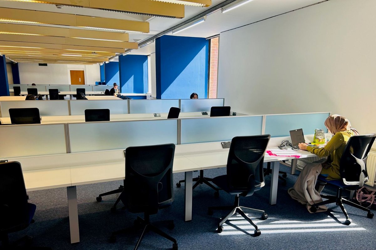 Discover 105 new study spaces now available at Main Library! Located on Blue 1 and throughout Main Library, the new spaces include a mixture of desks, large tables and study booths. There is no need to book, just turn up and plug in. Find out more ow.ly/b0f150POhUj