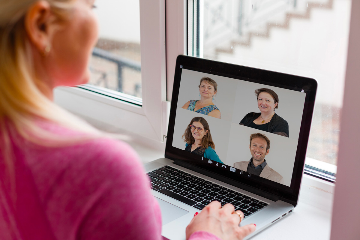 ☕︎ Nous vous proposons des #webinar des temps d’échanges interactifs pour en savoir plus sur les Conversations Carbone.
Percevez la dimension humaine du changement et découvrez comment déployer la méthode sur un #territoire.
Tous nos #webinaires ici bit.ly/3ZznkrO