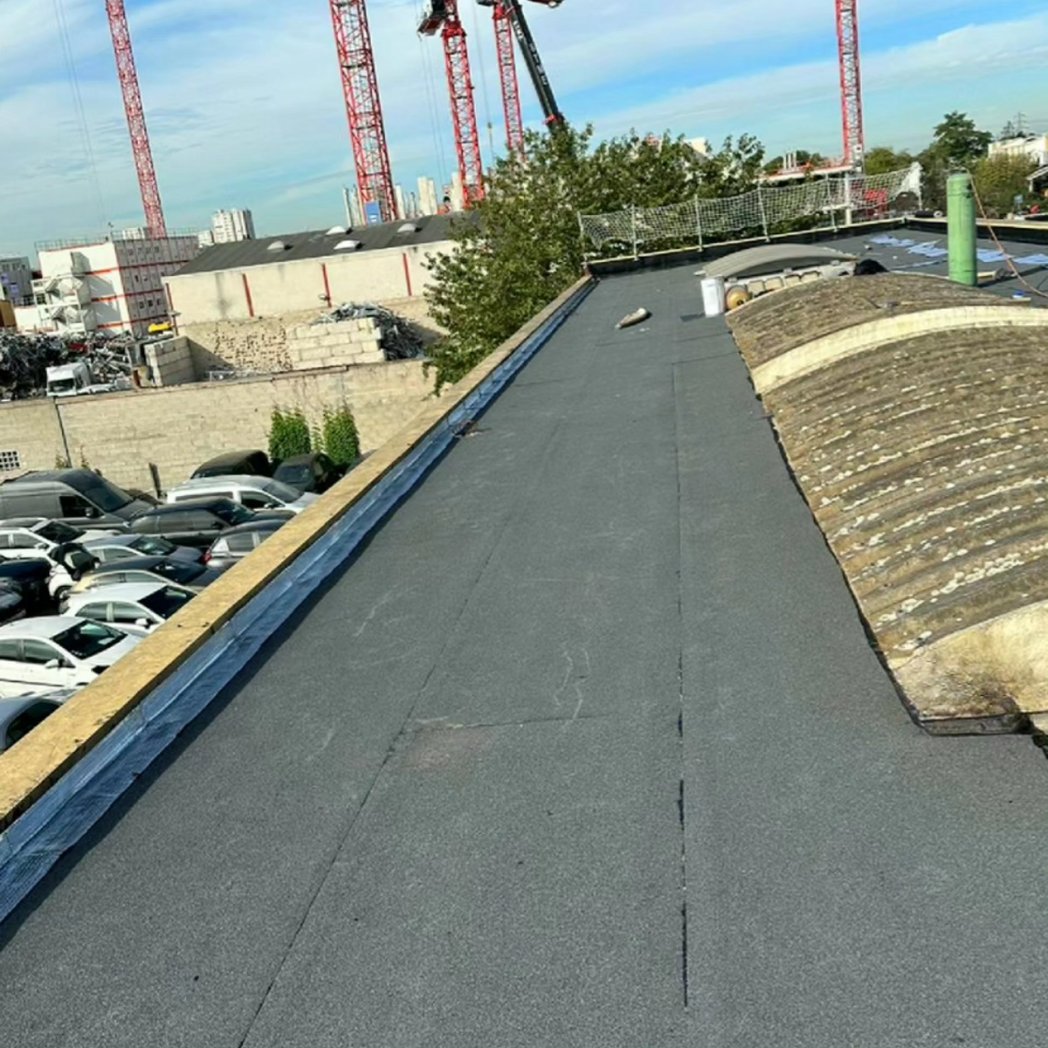 Albat_idf's tweet image. Etanchéité bi-couche ✅️

#chalumeau #chantier #travaux #btp #vegetalisation #terrasse #terre #gravillon #velux #iledefrance #paris #Étanchéité
#TravauxDétanchéité
#ToitureÉtanche
#Construction
#Bâtiment
#Imperméabilisation #Infiltrations #RéparationToiture #ÉtanchéitéToit