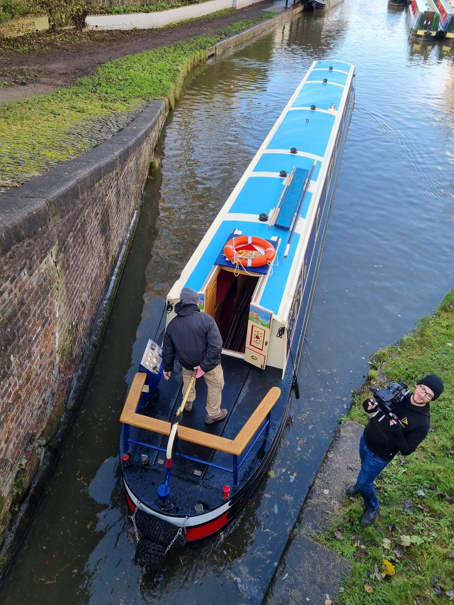 We all need to take action to stop plastic becoming part of our nature.
From now on, every one of our canal trips will involve the boat crews picking up at least 14 pieces of litter to help rid our waterways of damaging plastic waste - to help protect our amazing waterways!