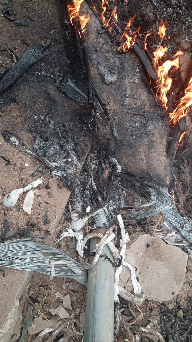 <a href="/CityPowerJhb/">@CityPowerJhb</a> , #olivedalesub and #lima has burnt and stolen cables. 
It’s been 24 hours and now the team is “locating the fault”, when we have sent a LOT of footage of the fault. Cables are stolen, it’s more than 10 times this year. 
<a href="/carteblanchetv/">Carte Blanche</a> <a href="/randburg_sun/">RandburgSun</a> <a href="/SABCNews/">SABC News</a>