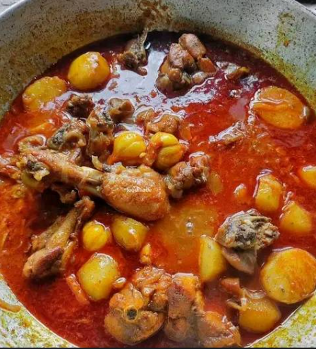 KangsHotel's tweet photo. When we say we make you what you order, we don't play about. Karibu @kangshotel. You order, we deliver.
Wet fry Kuku Kienyeji mixed with potatoes and Vegetabled wet fry fish. #Food  #authenticcuisine #deliciousdishes #malindikenya #tembeakenya https://t.co/Zzvz3tiWKP