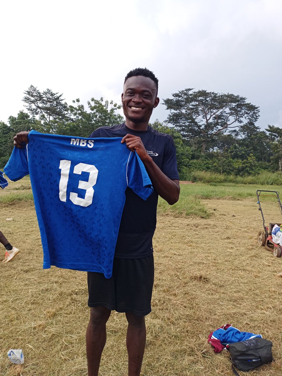 BrightStarsGha's tweet photo. New Season, New Training kits.💪

#2023/24
#No_Retreat_No_Surrender

@ghanafaofficial @centralrfa @brightstarscol https://t.co/kYeWY6gMEX