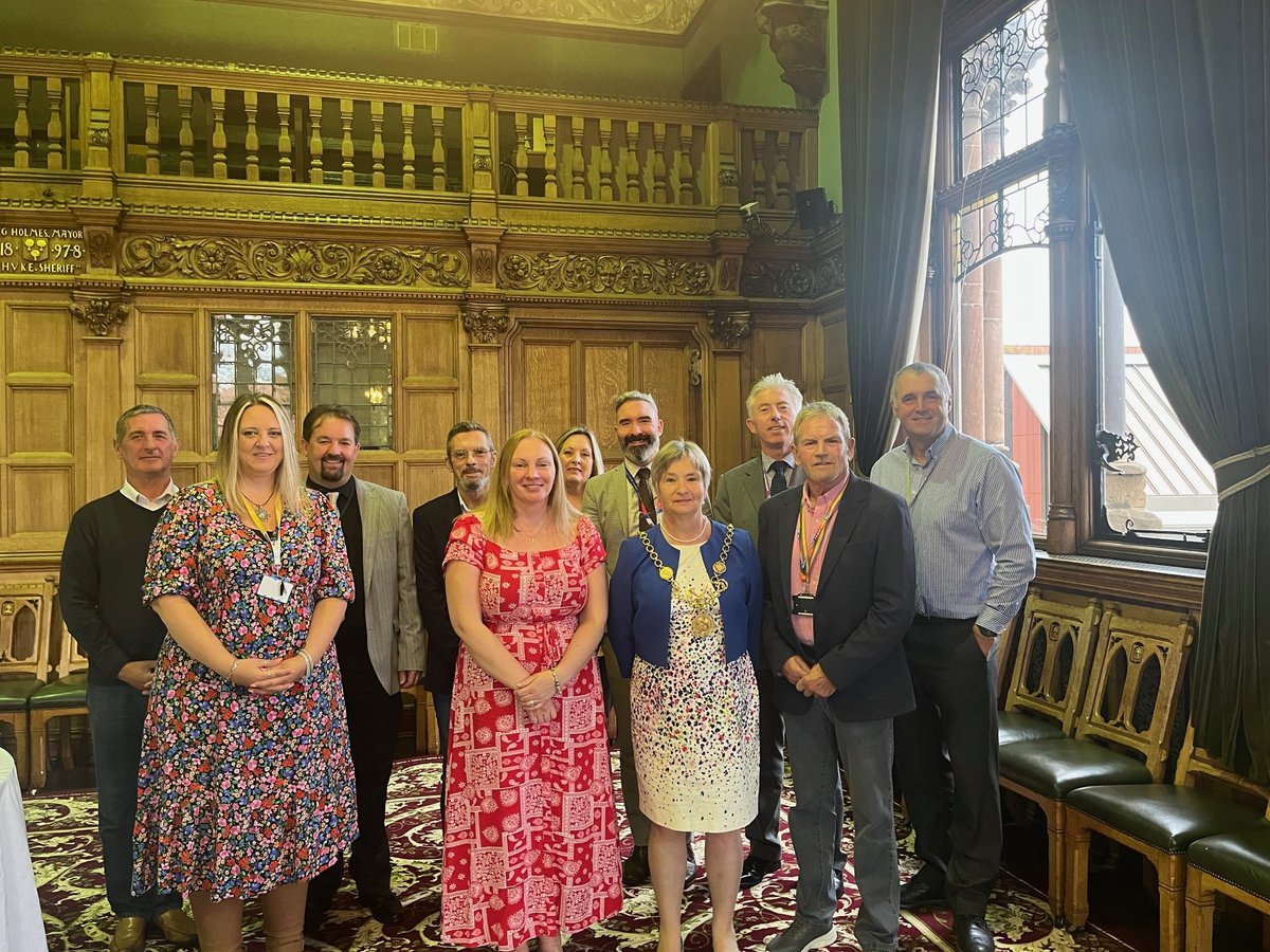 The Lord Mayor was delighted to welcome some Officers into the Town Hall who have helped Cheshire West and Chester Council achieve the Gold Employers Recognition Scheme Award.
#lordmayorofchester#armedforcescommunity