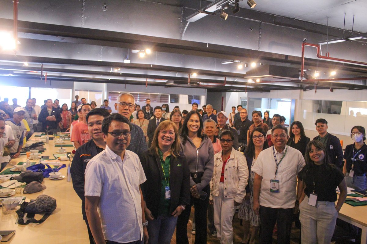 protectVIP_ph's tweet photo. We kicked off #OurVIP summit this morning! As we celebrate VIP awareness week, fisherfolk, government, youth, academe, civil society, and multi-sectoral groups gather to build a collective understanding of how we can charter a sustainable future for the Verde Island Passage.π https://t.co/xKbnmKSTLH